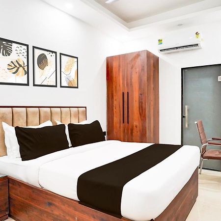 Hotel Super Collection O 63 A Noida Extérieur photo