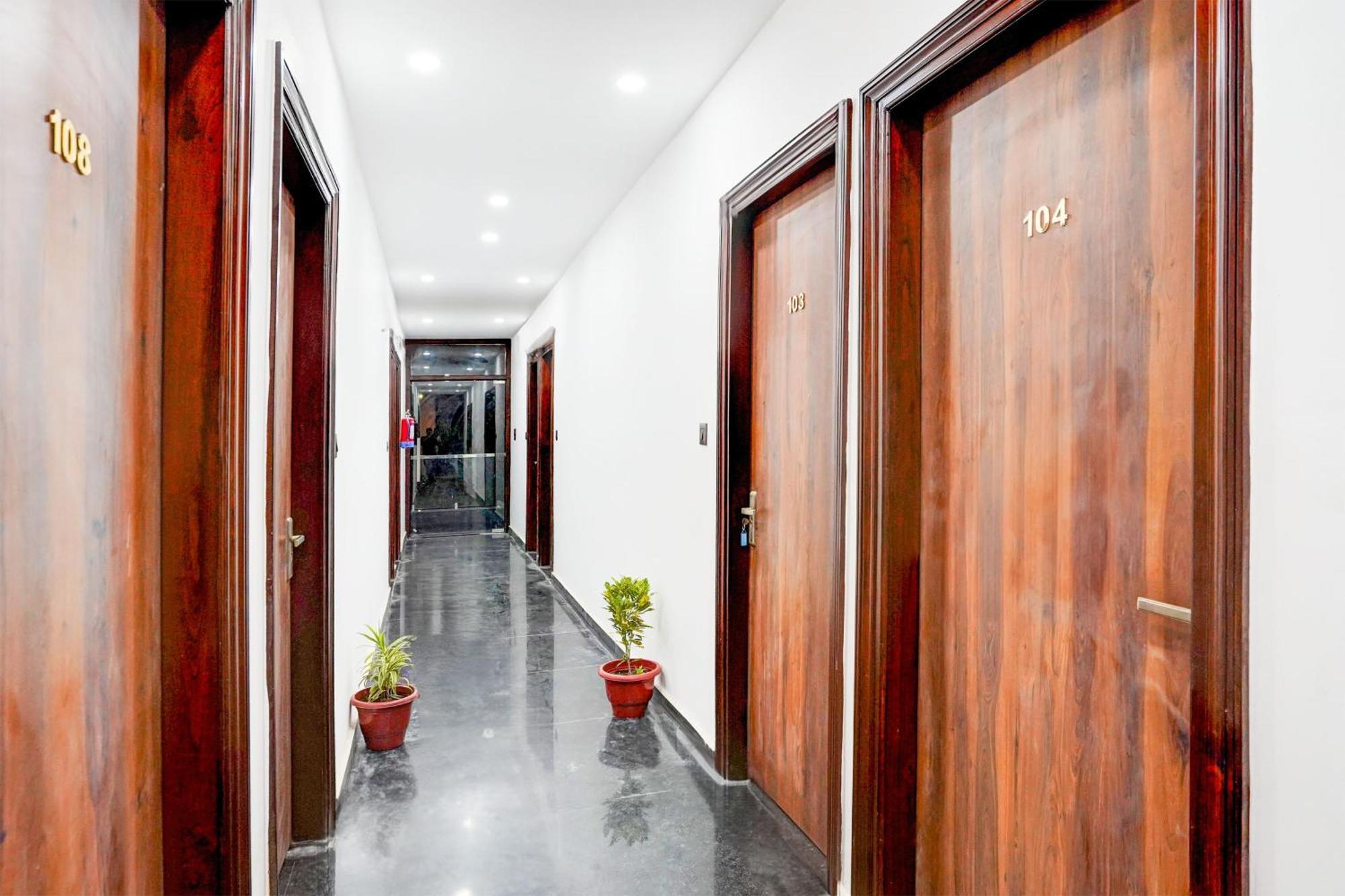 Hotel Super Collection O 63 A Noida Extérieur photo