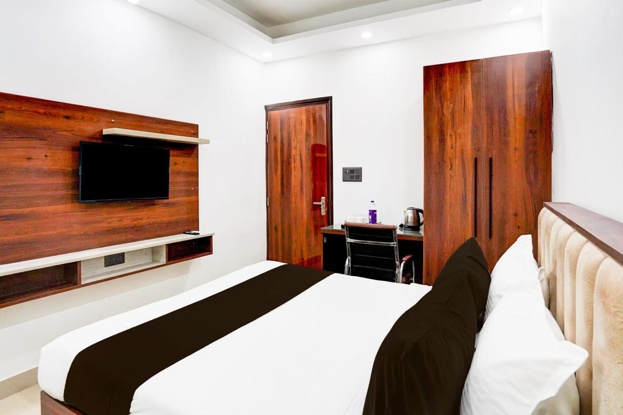 Hotel Super Collection O 63 A Noida Extérieur photo